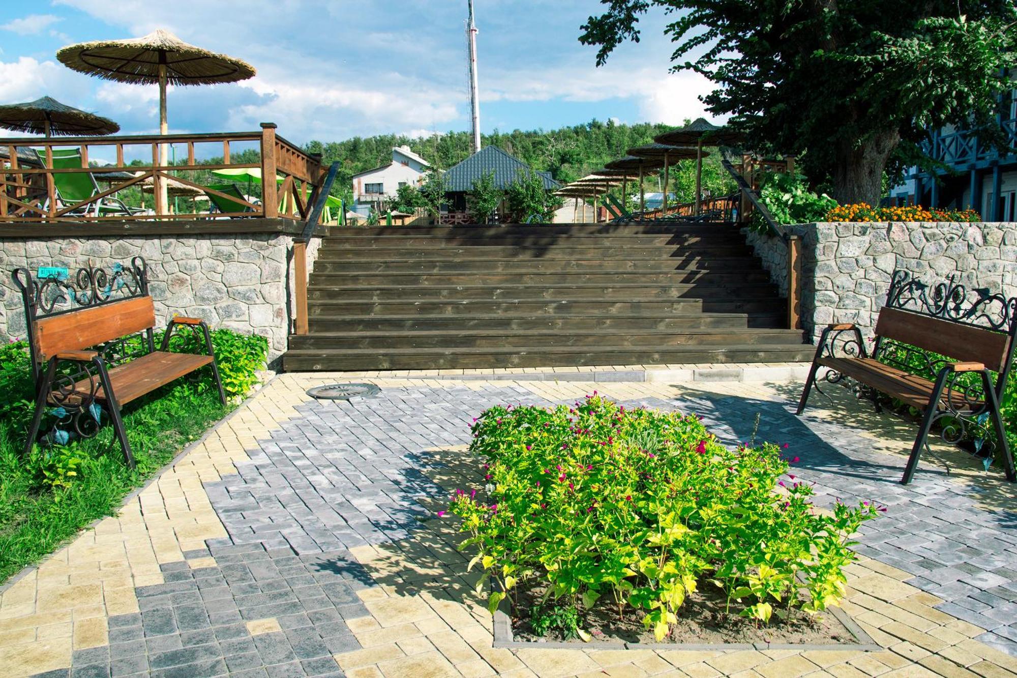 Mayak Resort Kam'yani Potoky Екстериор снимка