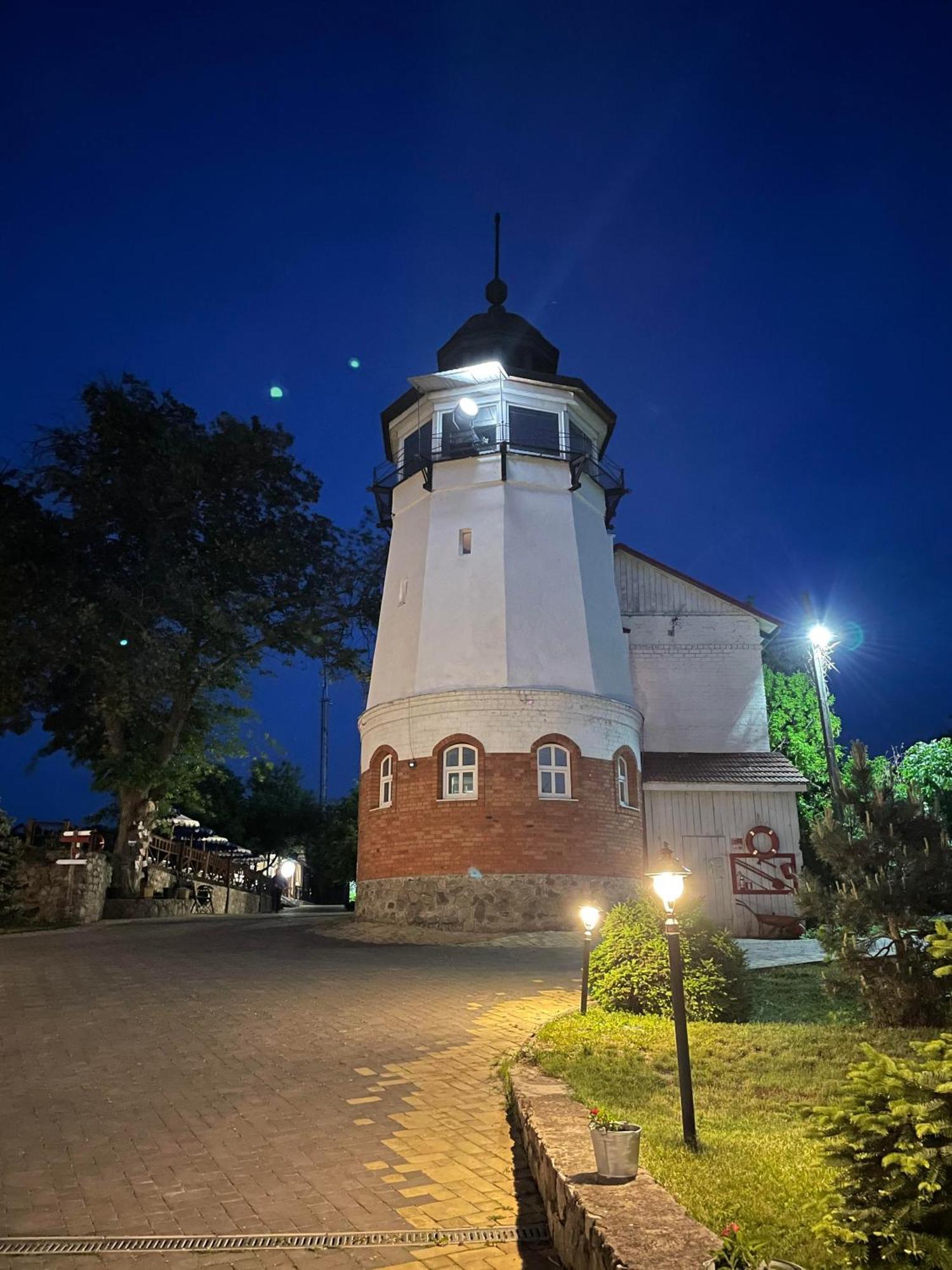 Mayak Resort Kam'yani Potoky Екстериор снимка