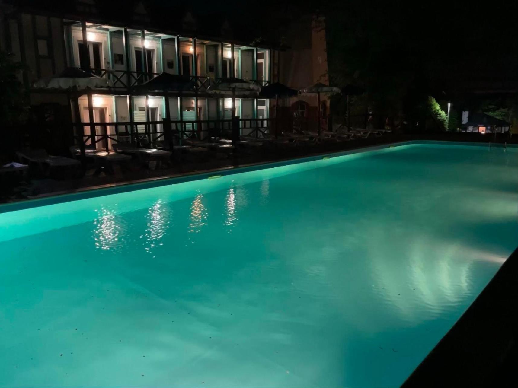 Mayak Resort Kam'yani Potoky Екстериор снимка