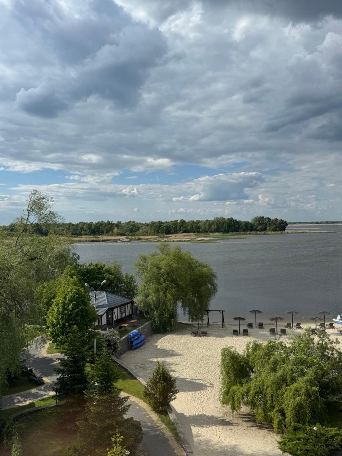 Mayak Resort Kam'yani Potoky Екстериор снимка