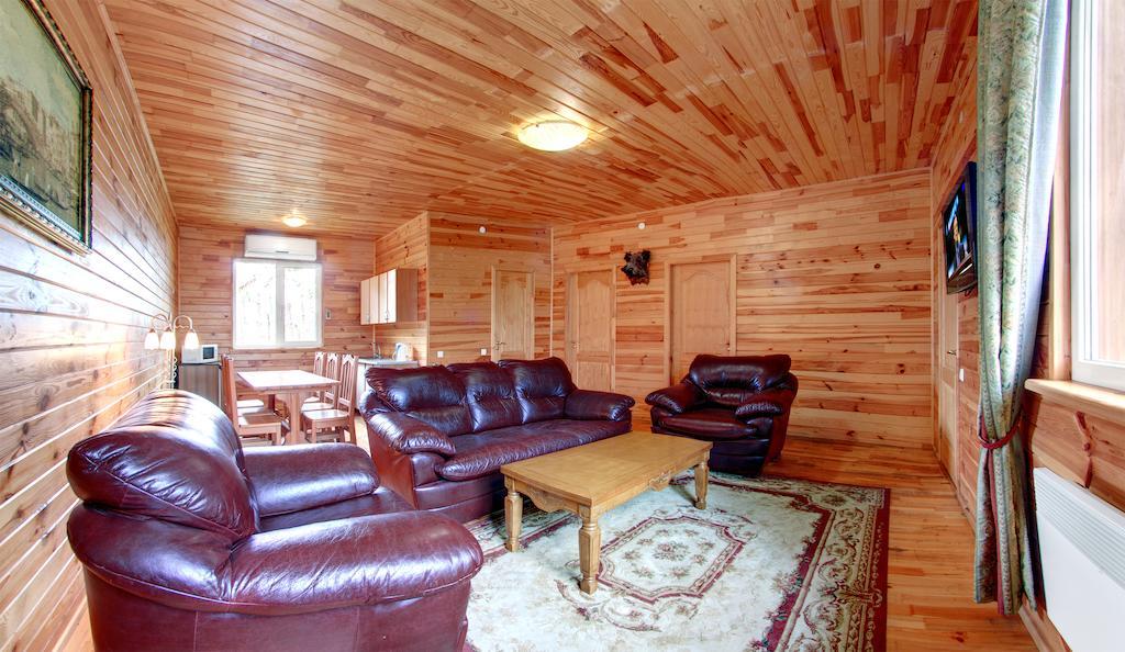 Mayak Resort Kam'yani Potoky Стая снимка